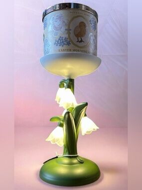 NWT Bath & Body Works Green and White FloralSnow Drop candle holder/ Night Light